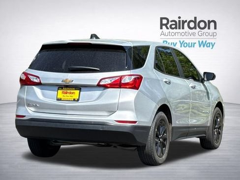 Used 2020 Chevrolet Equinox LS w/ LS Convenience Package FWD image 5