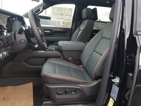 New 2026 GMC Yukon XL AT4 w/ AT4 Premium Plus Package AWD/4WD image 8