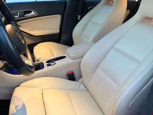 Used 2018 Mercedes-Benz CLA 250 image 11