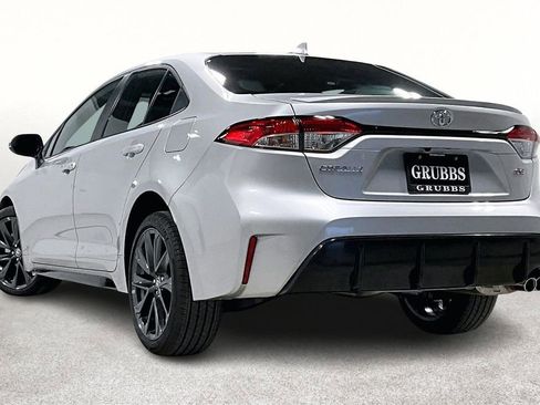 Used 2025 Toyota Corolla SE image 15