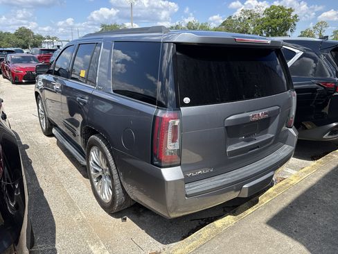 Used 2019 GMC Yukon SLT RWD image 3