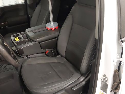 Used 2021 Chevrolet Silverado 2500 LT w/ Snow Plow Prep/Camper Package image 22