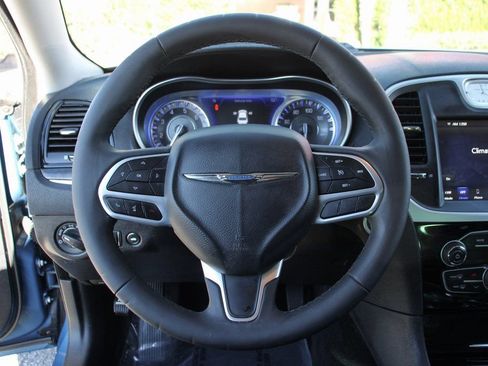 Used 2023 Chrysler 300 Touring w/ Sport Appearance Package image 19