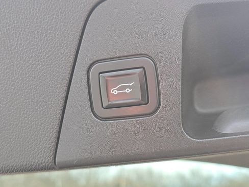 Used 2017 Buick Envision Essence image 19