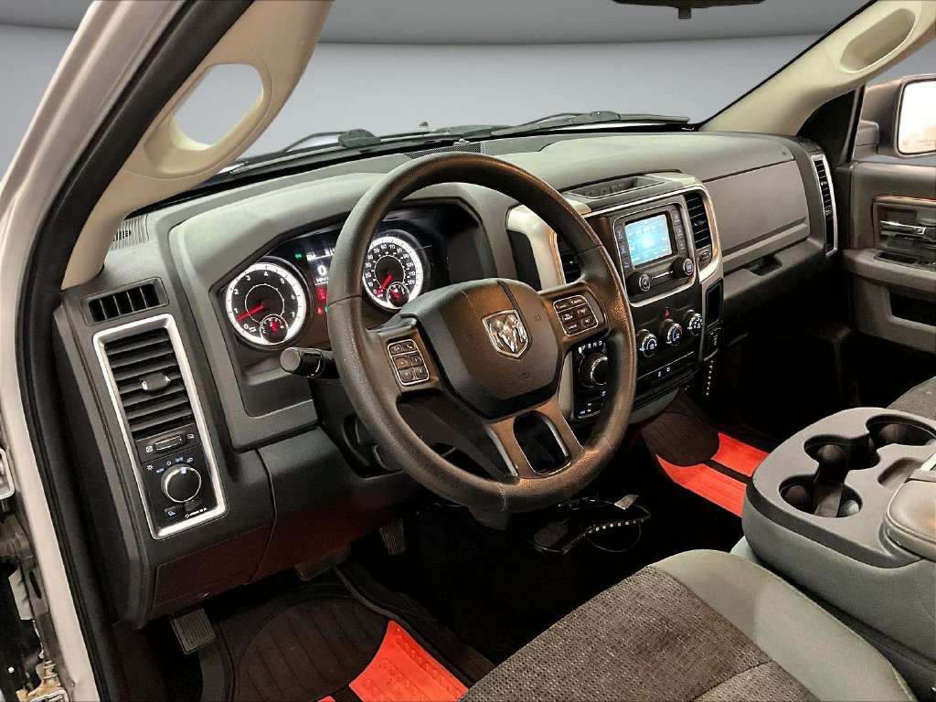 Used 2016 RAM 1500 Classic SLT w/ Protection Group AWD/4WD image 18