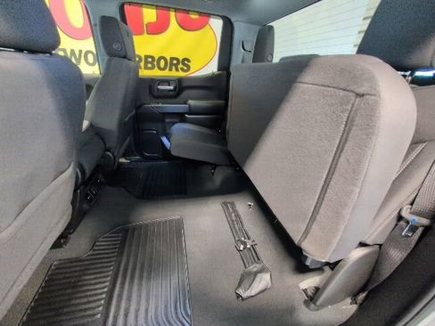 Used 2024 Chevrolet Silverado 1500 Custom AWD/4WD image 27