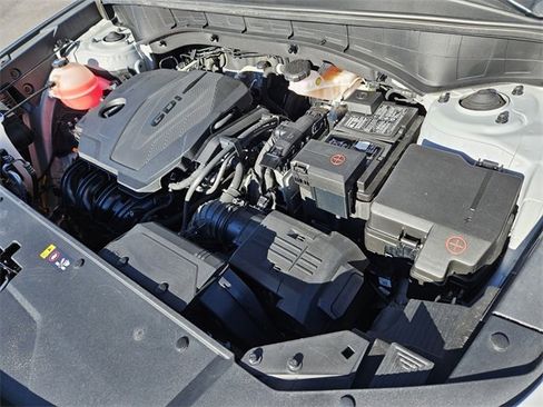 Used 2023 Kia Sorento S image 18