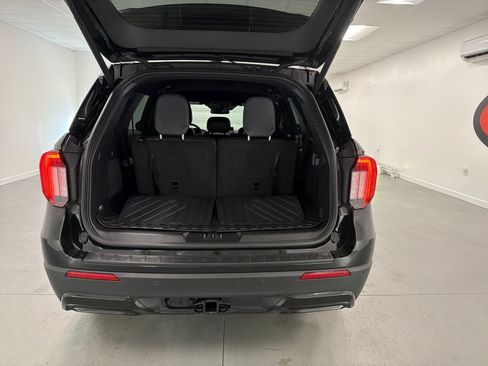 Used 2025 Ford Explorer ST-Line w/ Premium Package RWD image 7