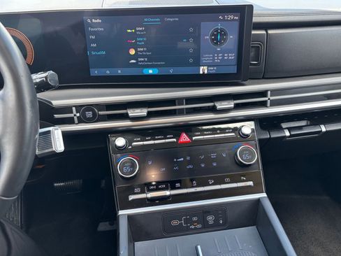 Used 2025 Hyundai Santa Fe SEL image 17