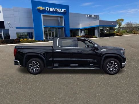 Used 2025 GMC Sierra 1500 SLT w/ SLT Premium Package AWD/4WD image 28