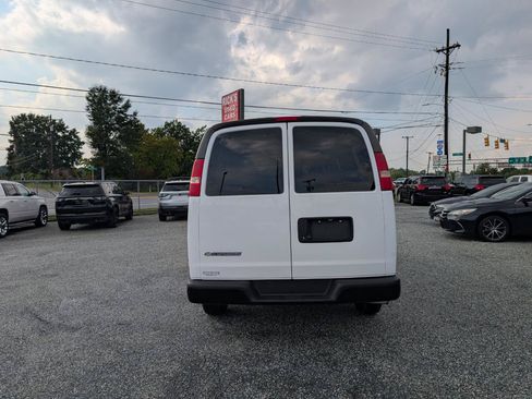 Used 2017 Chevrolet Express 2500 LS RWD image 8