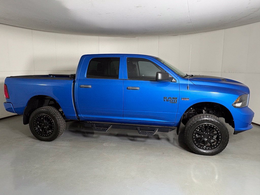 Used 2019 RAM 1500 Express w/ Express Value Package AWD/4WD image 9