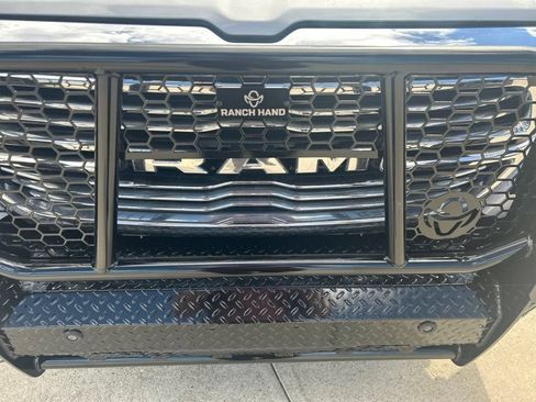 Used 2020 RAM 1500 Laramie AWD/4WD image 10