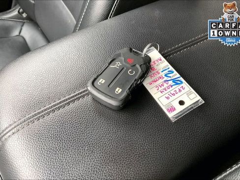 Used 2024 GMC Terrain SLT image 10