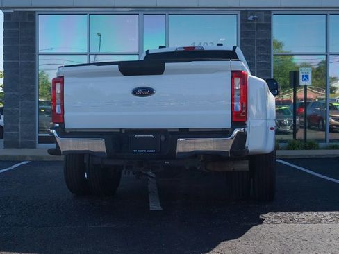 Used 2023 Ford F350 XLT AWD/4WD image 3