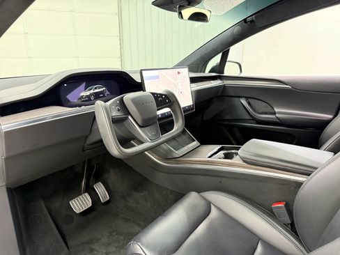 Used 2024 Tesla Model X AWD/4WD image 12