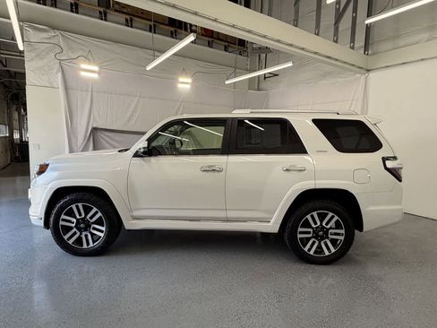 Used 2023 Toyota 4Runner Limited AWD/4WD image 2