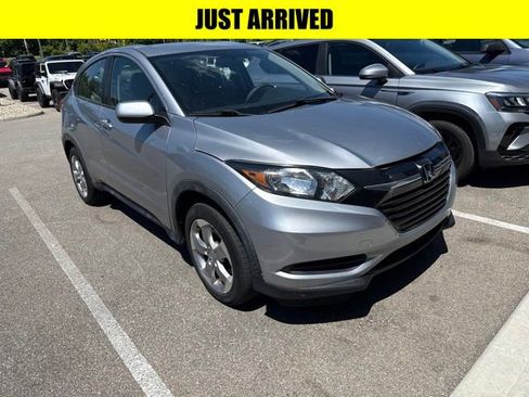 Used 2018 Honda HR-V LX image 1