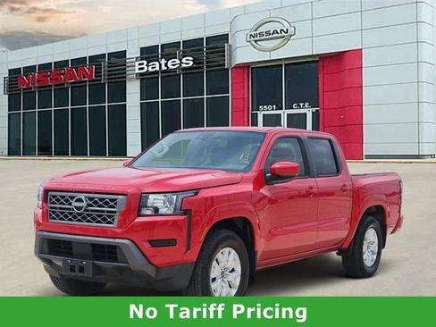 Used 2022 Nissan Frontier SV w/ Technology Package RWD image 2