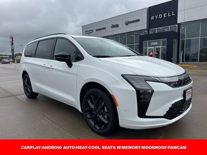New 2027 Chrysler Pacifica Limited