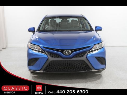 Used 2019 Toyota Camry L image 2
