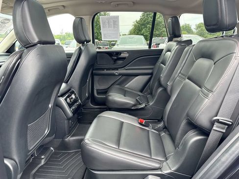 Used 2023 Lincoln Aviator AWD w/ Premium Package image 24