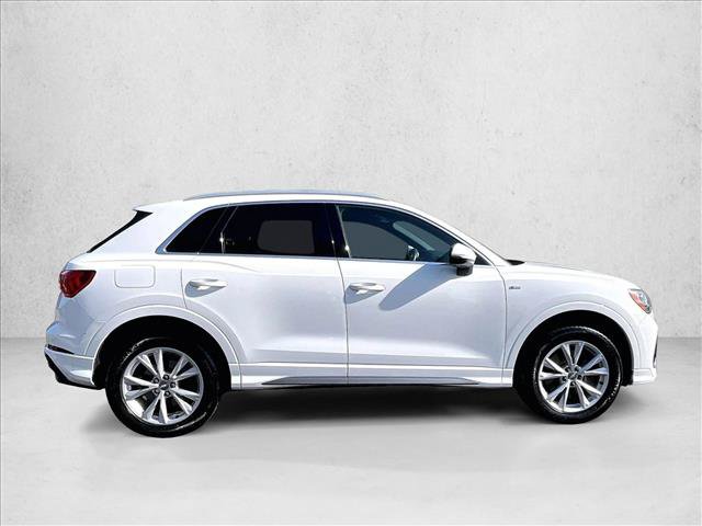 Used 2021 Audi Q3 2.0T Premium w/ Convenience Package AWD/4WD image 5
