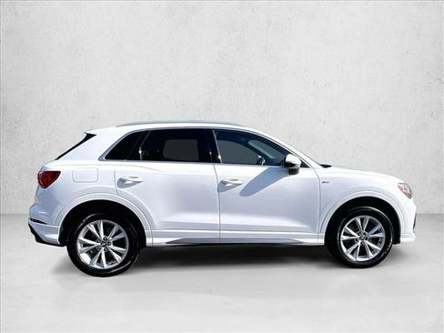 Used 2021 Audi Q3 2.0T Premium w/ Convenience Package AWD/4WD image 5