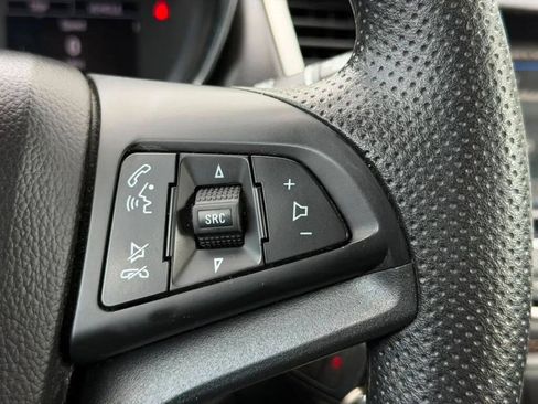 Used 2018 Chevrolet Trax LS AWD/4WD image 13