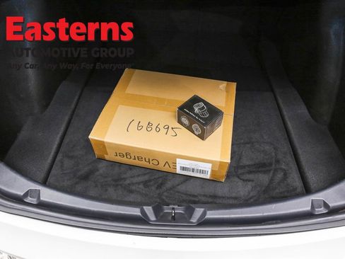 Used 2021 Tesla Model 3 Standard Range Plus image 9