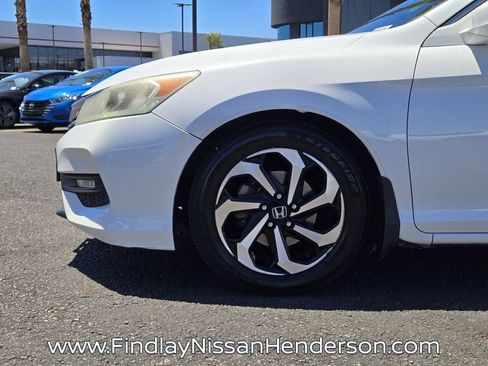Used 2017 Honda Accord EX-L image 9