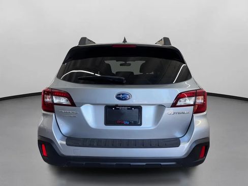Used 2019 Subaru Outback 2.5i Limited AWD/4WD image 8