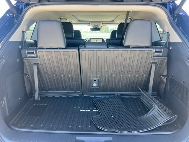 Certified 2026 Toyota Highlander Platinum AWD/4WD image 60