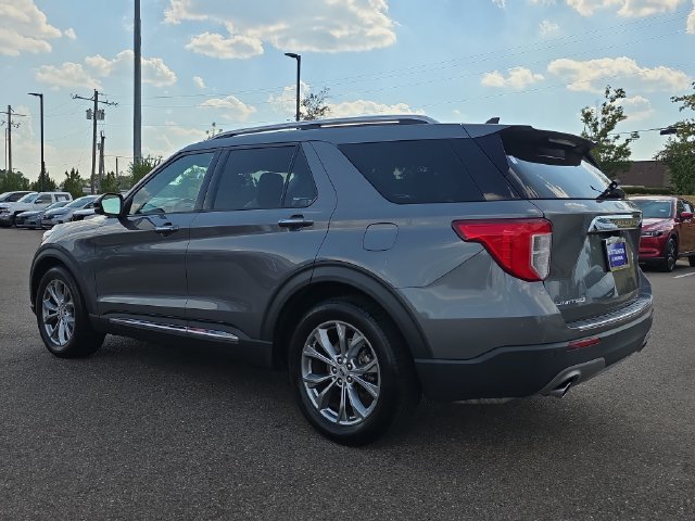 Used 2022 Ford Explorer Limited w/ Equipment Group 301A RWD image 5