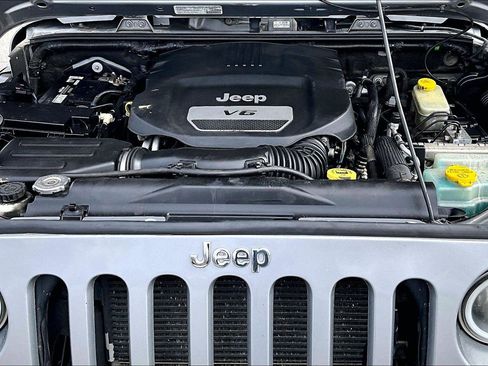 Used 2014 Jeep Wrangler Unlimited Sport AWD/4WD image 11