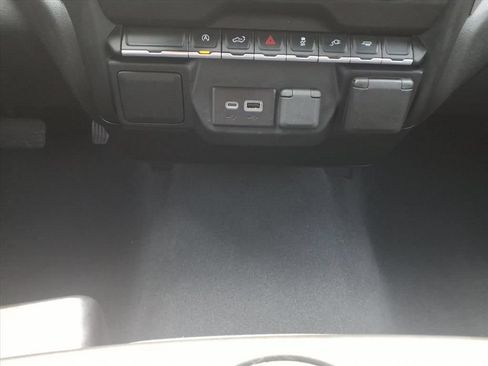 Used 2022 Chevrolet Silverado 1500 Custom RWD image 28