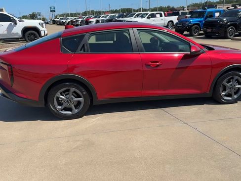 Used 2025 Kia K4 FWD image 2