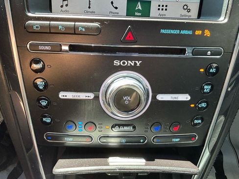 Used 2018 Ford Explorer Platinum AWD/4WD image 26