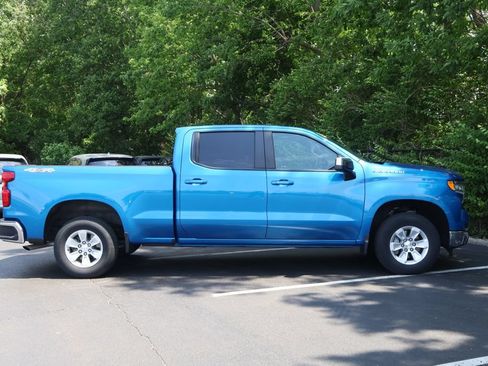 Used 2024 Chevrolet Silverado 1500 LT w/ Protection Package AWD/4WD image 12