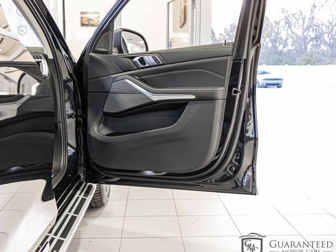 Used 2025 BMW X7 xDrive40i w/ Premium Package image 50