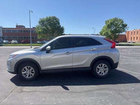 Used 2018 Mitsubishi Eclipse Cross ES AWD/4WD image 8