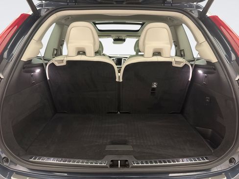 Used 2022 Volvo XC90 T6 Momentum w/ Climate Package AWD/4WD image 25