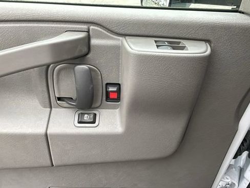 New 2026 Chevrolet Express 3500 w/ Power Convenience Package image 31