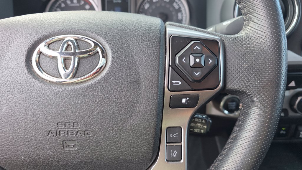 Used 2022 Toyota Tacoma Limited AWD/4WD image 15