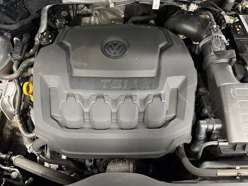 Used 2020 Volkswagen Tiguan SE R-Line image 8