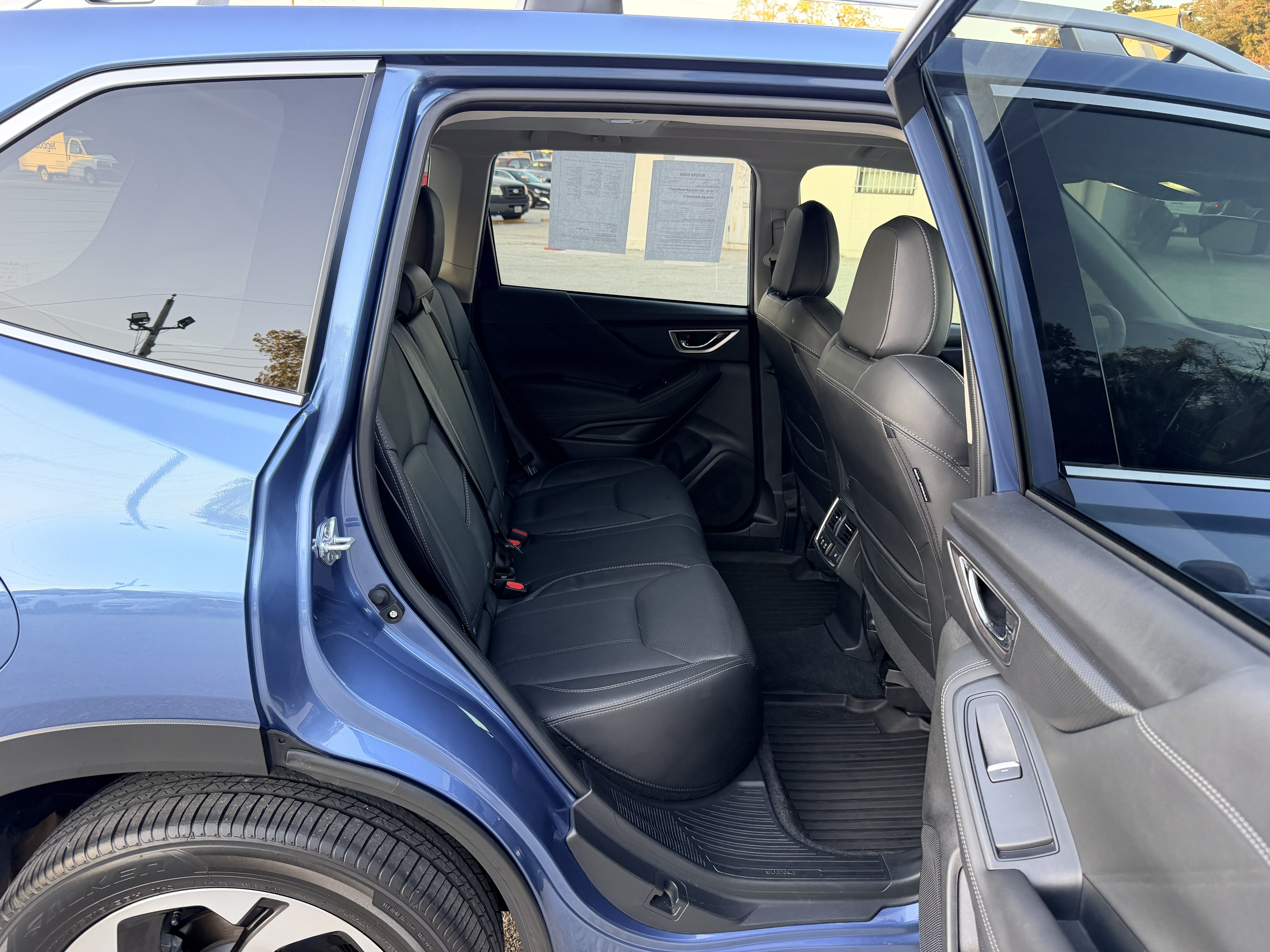 Used 2024 Subaru Forester Touring w/ Convenience Package AWD/4WD image 9