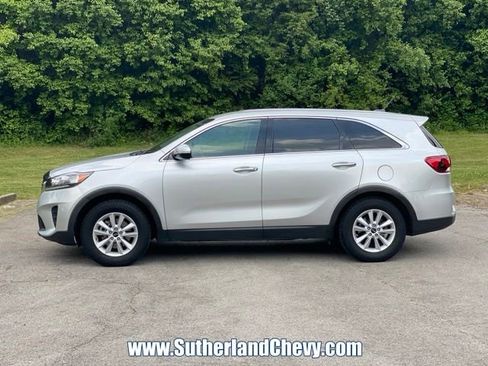 Used 2020 Kia Sorento LX FWD image 4