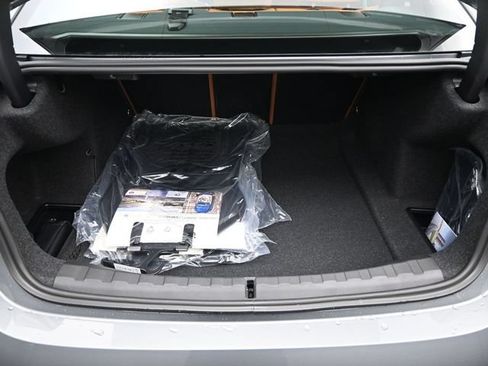 New 2026 BMW 330i Sedan w/ M Sport Package RWD image 17