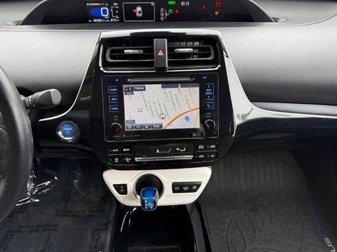 Used 2017 Toyota Prius Prime Plus FWD image 13