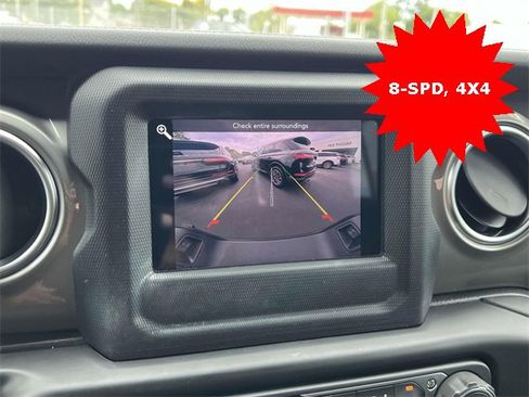 Used 2021 Jeep Gladiator Overland w/ Cold Weather Group image 28